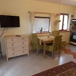 Luna Apartment *
