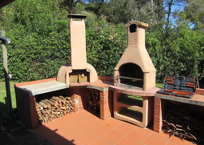 Luna * Magazzini (Tuscany)