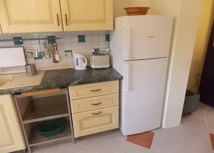 Luna Magazzini (Tuscany)